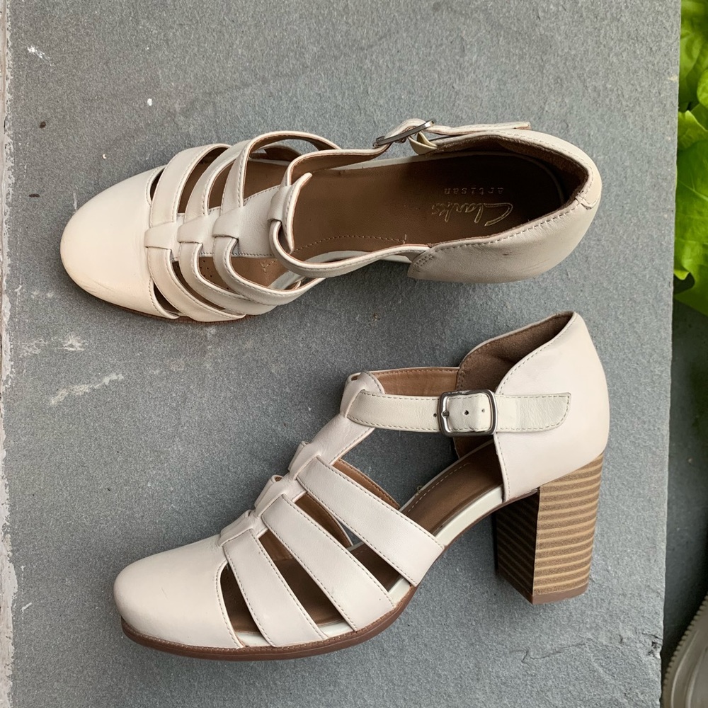 Clarks Artisan Heeled Sandal in White Leather - Picture 3 of 7
